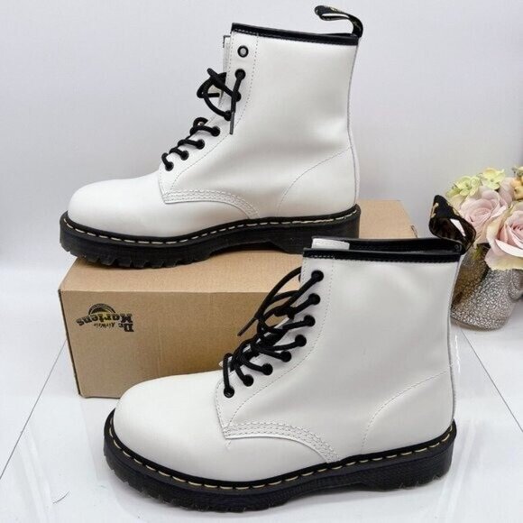 Dr. Martens 1460 Lace Up 8-Eye Combat Boots White Smooth Leather Womens US 7 - Picture 5 of 12